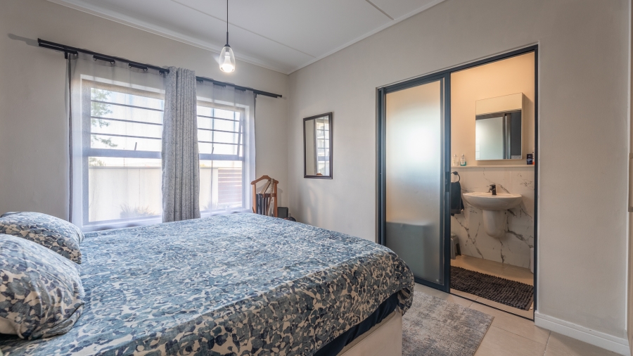 3 Bedroom Property for Sale in Sandown Western Cape